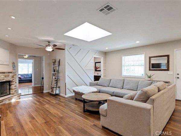 2905 Magnolia Avenue, Long Beach, CA 90806