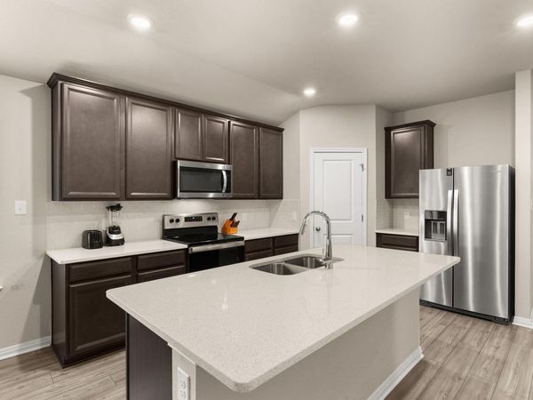 304 Giorgio Moroder DR, Hutto, TX 78634