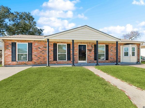 308 Linwood Dr, Laplace, LA 70068