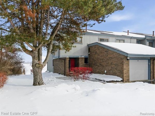 1715 River Road, St. Clair Twp, MI 48079