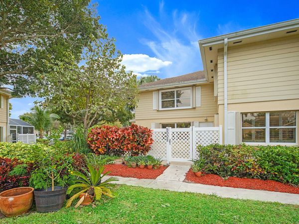 5002 Wheatley Court, Boynton Beach, FL 33436