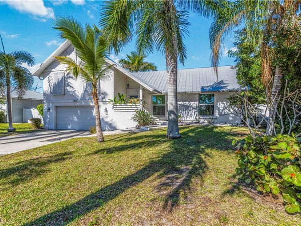 8004 22ND AVENUE W, BRADENTON, FL 34209