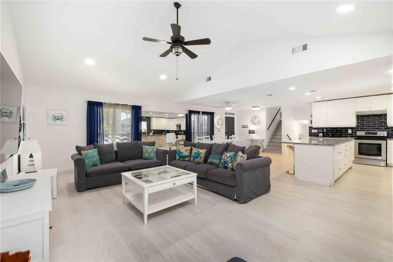 8004 22nd Avenue W, Bradenton, FL 34209 Photo