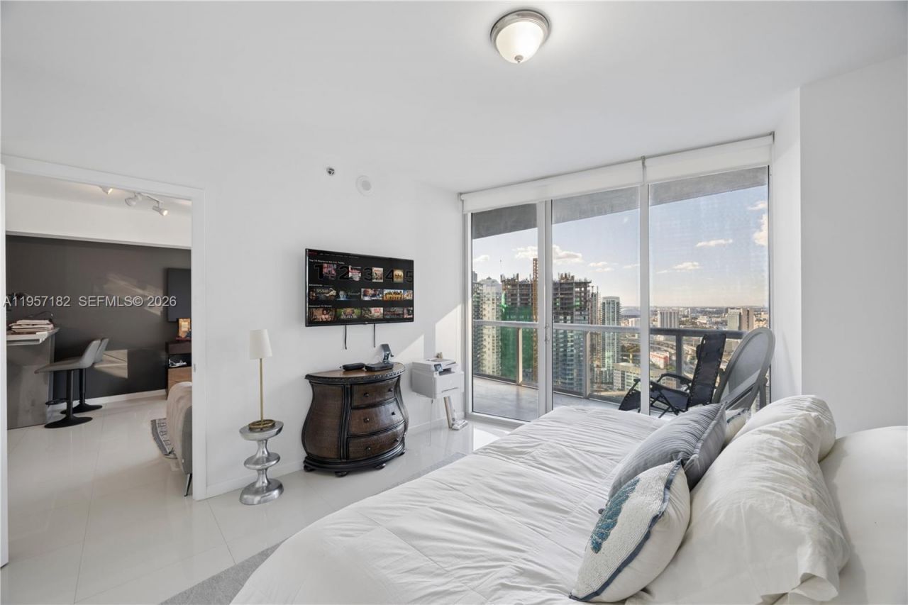 465 Brickell Ave , Unit 3804, Miami, FL 33131 Photo