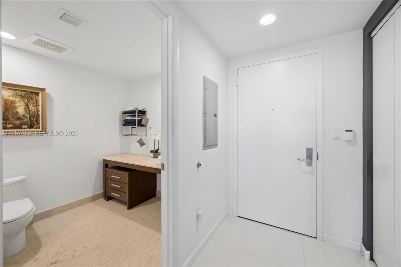 465 Brickell Ave , Unit 3804, Miami, FL 33131 Photo