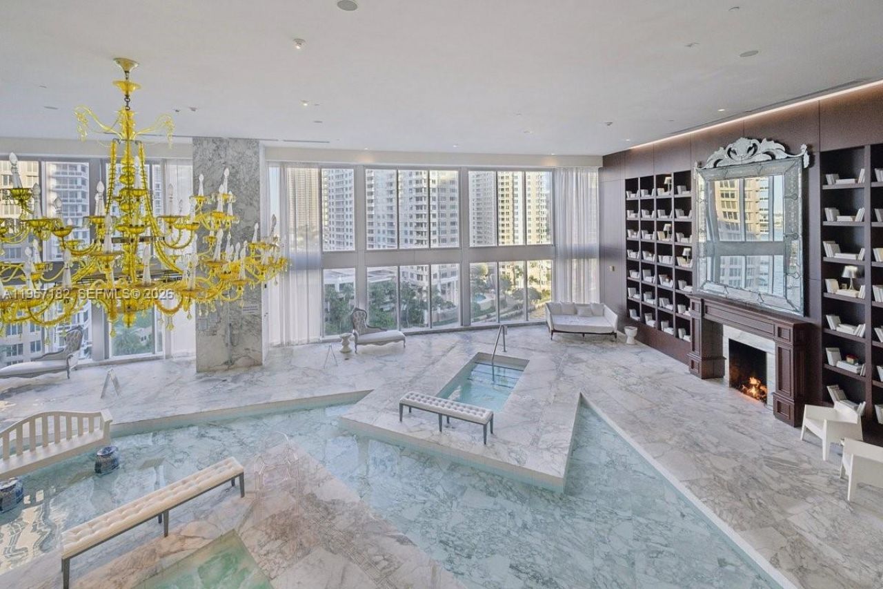 465 Brickell Ave , Unit 3804, Miami, FL 33131 Photo