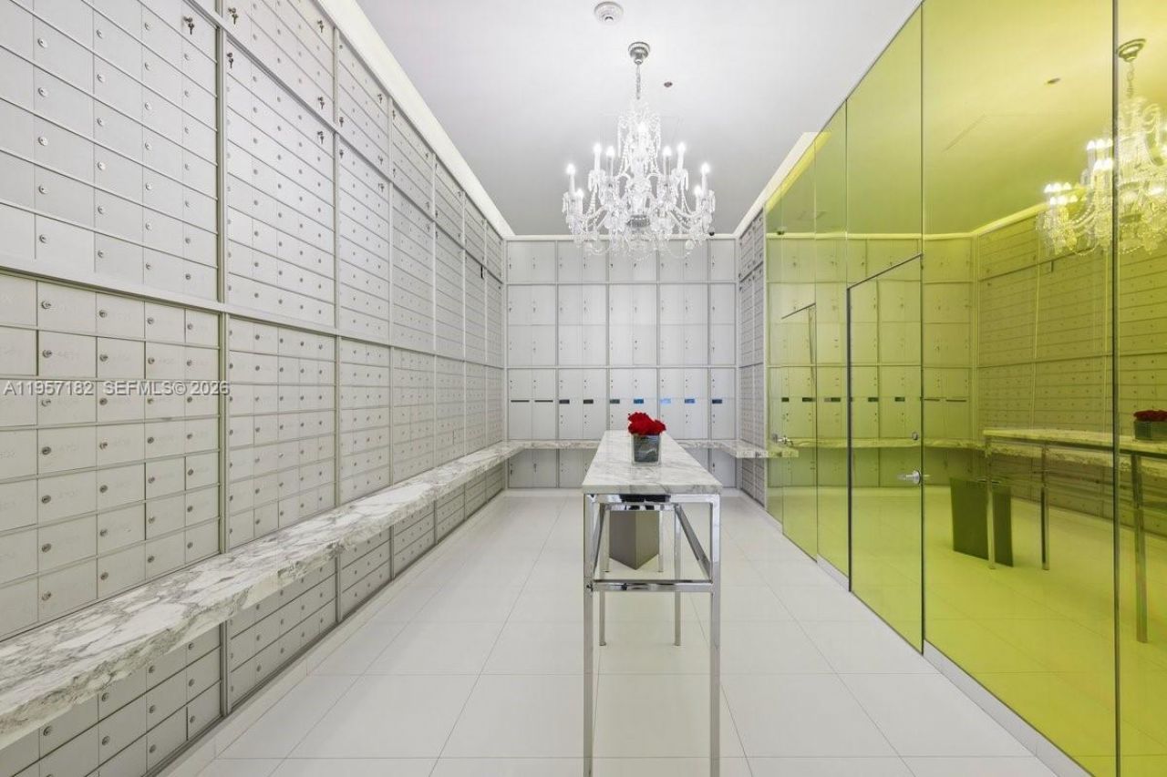 465 Brickell Ave , Unit 3804, Miami, FL 33131 Photo