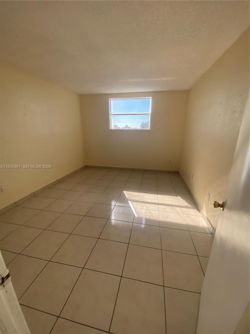 606 W 81st St , Unit 307, Hialeah, FL 33014 Photo
