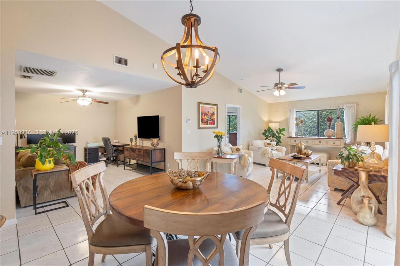 6710 S Parkway Dr , Unit 3-11, Margate, FL 33068 Photo