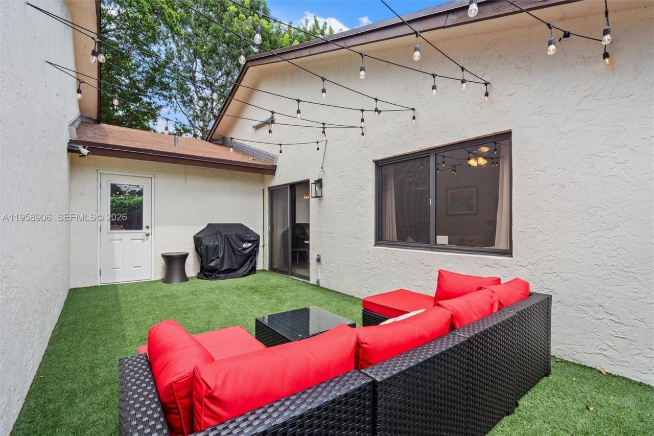 6710 S Parkway Dr , Unit 3-11, Margate, FL 33068 Photo