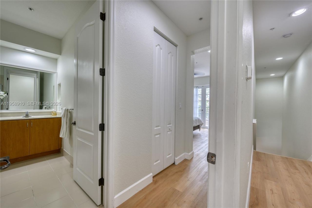 430 SW 147th Ave, Unit 430, Pembroke Pines, FL 33027 Photo