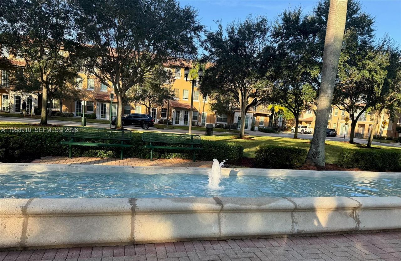 430 SW 147th Ave, Unit 430, Pembroke Pines, FL 33027 Photo