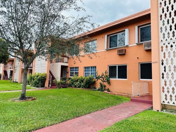 3670 SW 10th St, Unit 10B, Miami, FL 33135