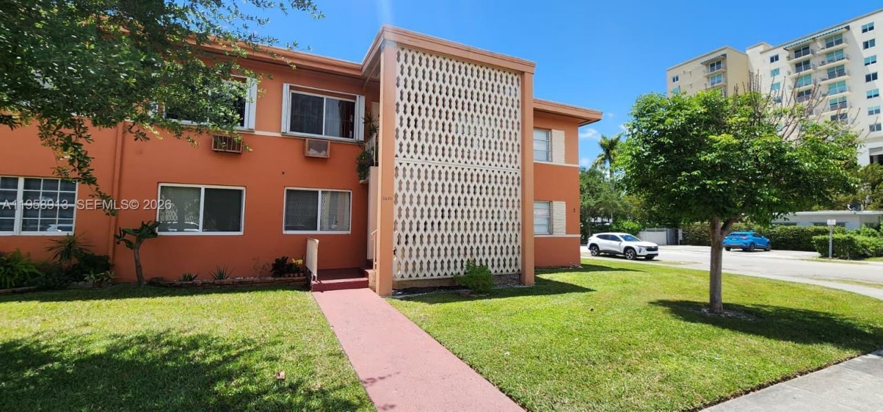 3670 SW 10th St, Unit 10B, Miami, FL 33135 Photo