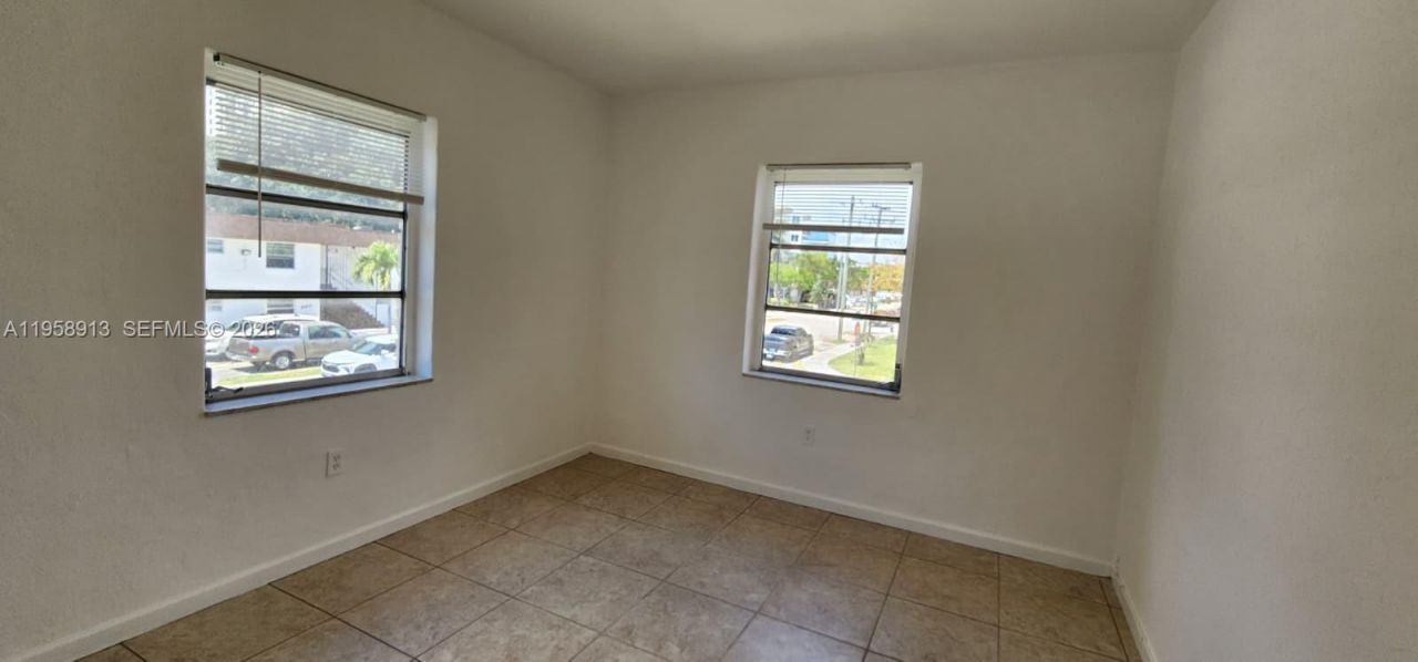 3670 SW 10th St, Unit 10B, Miami, FL 33135 Photo