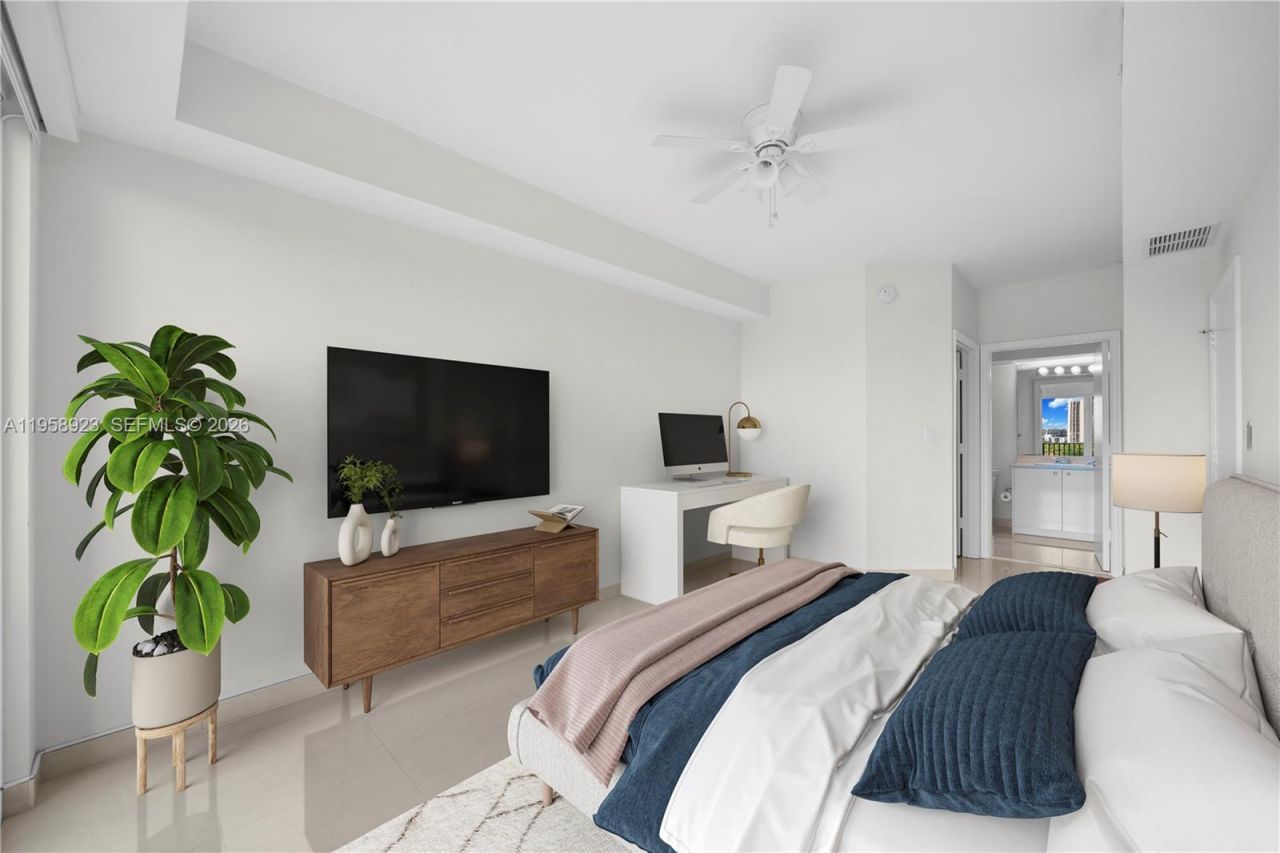 19900 E Country Club Dr , Unit 706, Aventura, FL 33180 Photo