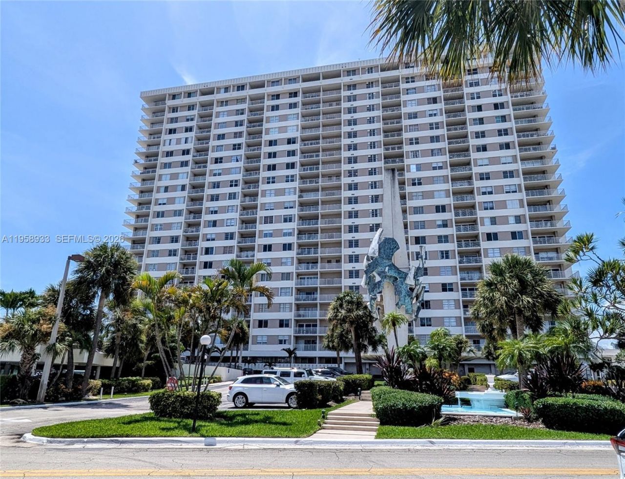 300 Bayview Dr, Unit 206, Sunny Isles Beach, FL 33160 Photo