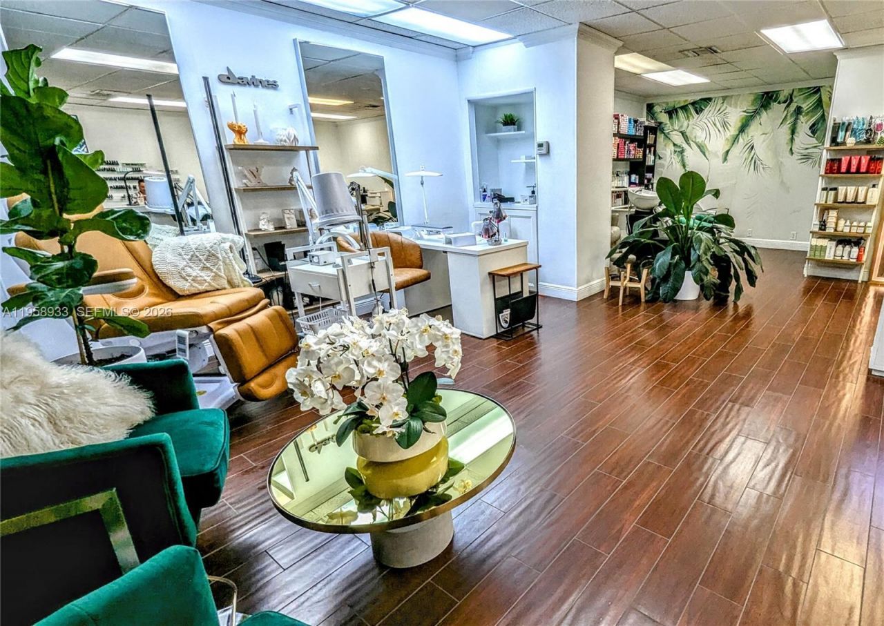 300 Bayview Dr, Unit 206, Sunny Isles Beach, FL 33160 Photo