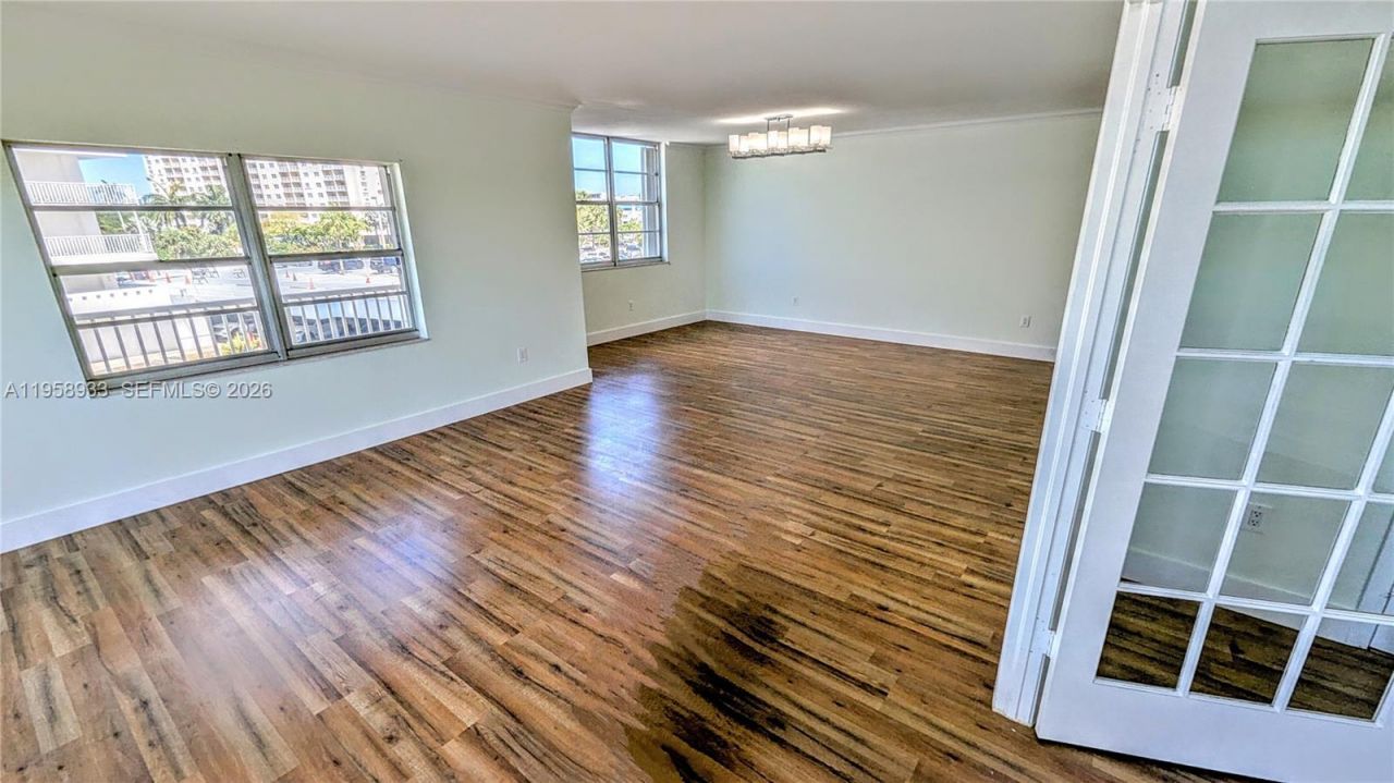 300 Bayview Dr, Unit 206, Sunny Isles Beach, FL 33160 Photo