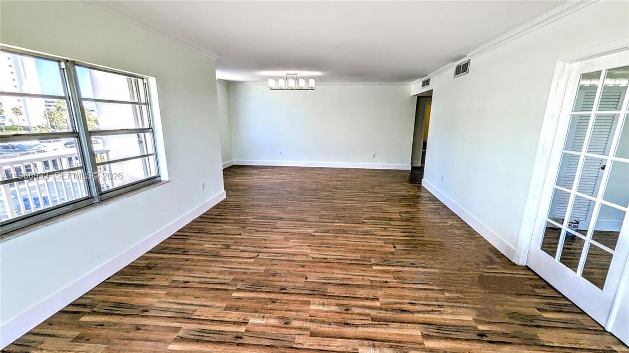 300 Bayview Dr, Unit 206, Sunny Isles Beach, FL 33160 Photo