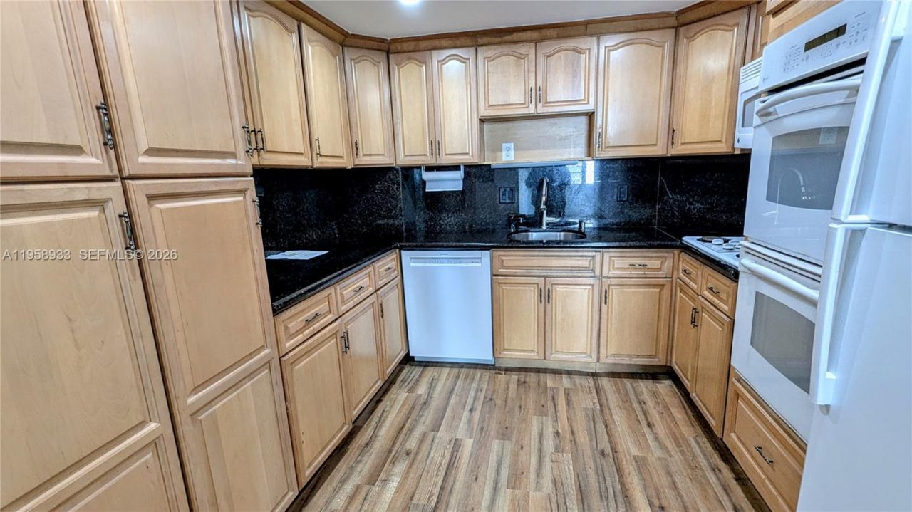 300 Bayview Dr, Unit 206, Sunny Isles Beach, FL 33160 Photo