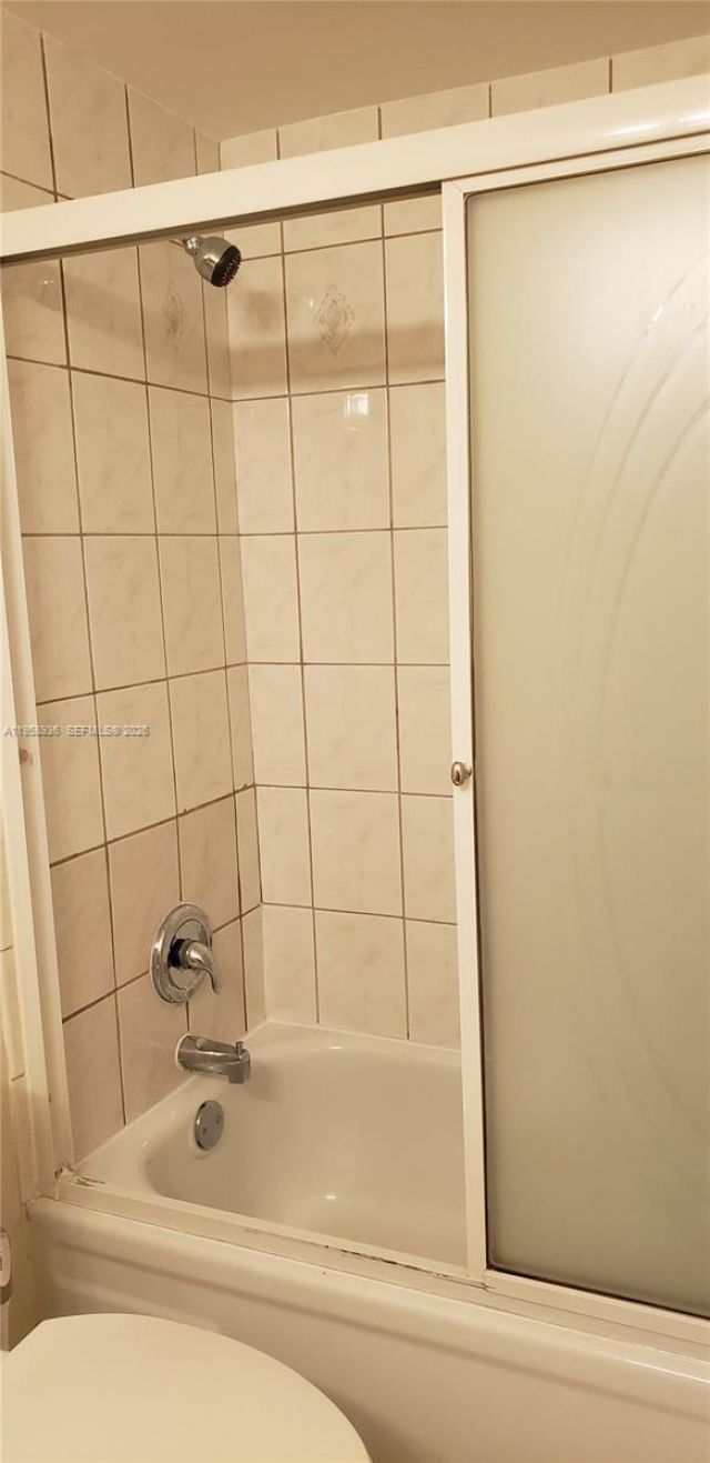 851 Three Islands Blvd, Unit 502, Hallandale Beach, FL 33009 Photo