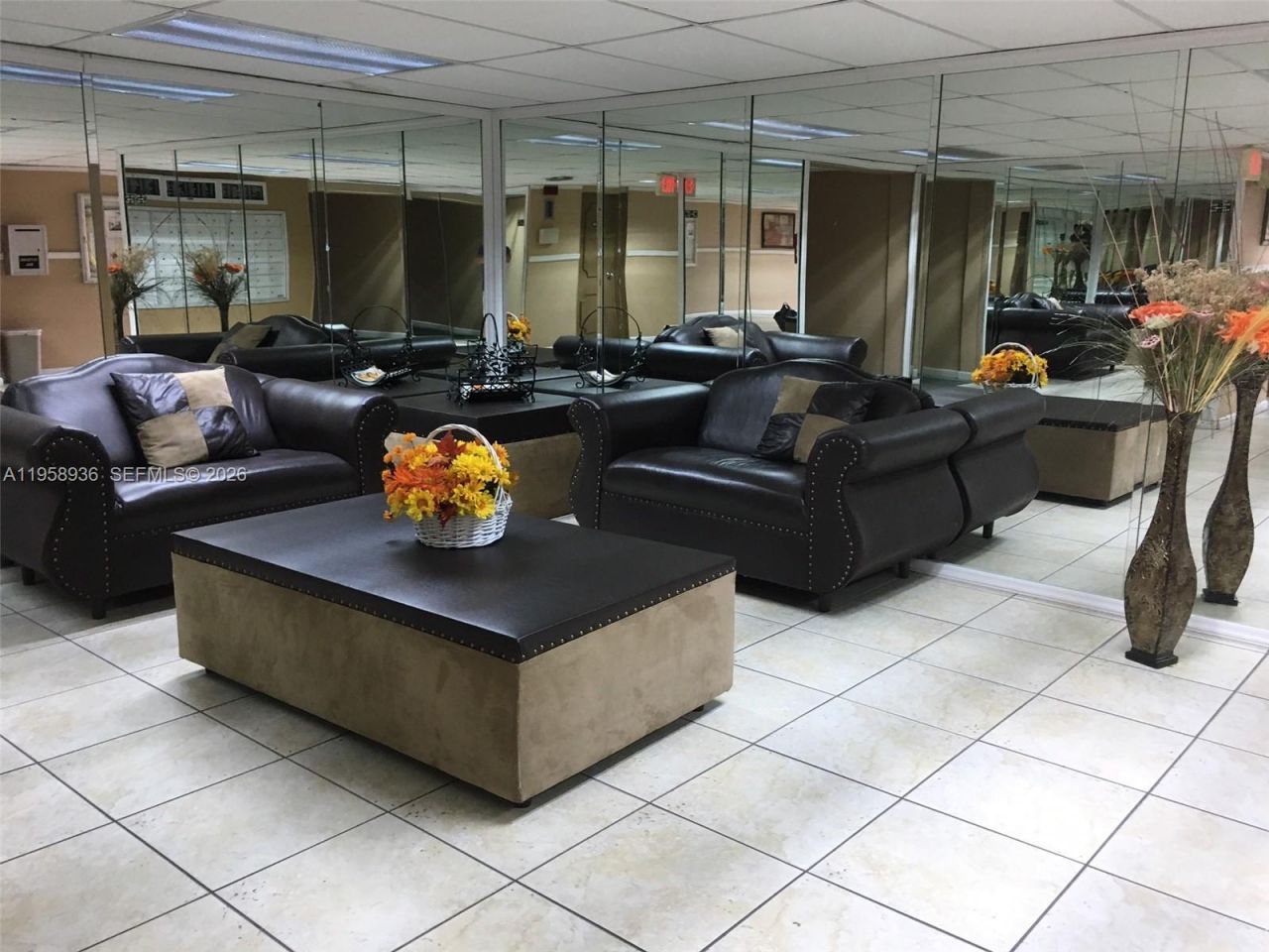 851 Three Islands Blvd, Unit 502, Hallandale Beach, FL 33009 Photo