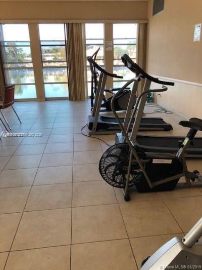 851 Three Islands Blvd, Unit 502, Hallandale Beach, FL 33009 Photo