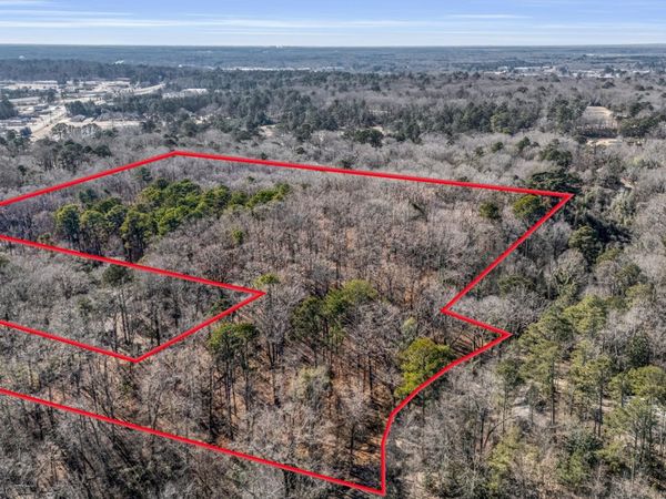 Fuqua Drive, Columbus, MS 39705