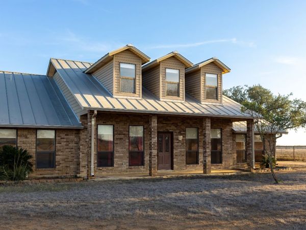 375 Bluntzer Rd, Jourdanton, TX 78026