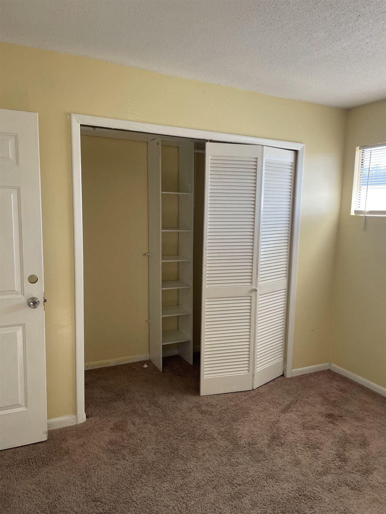 2000 Greens Blvd. Photo 15