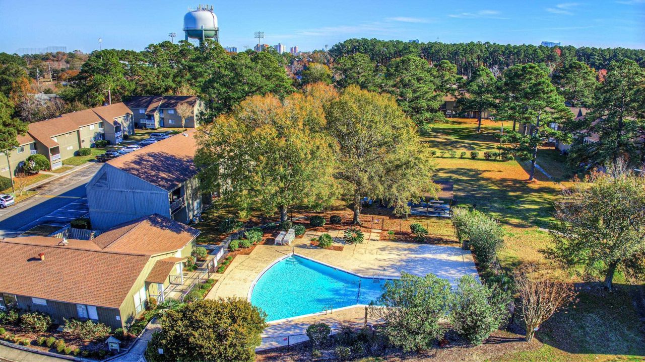 2000 Greens Blvd. Photo 18