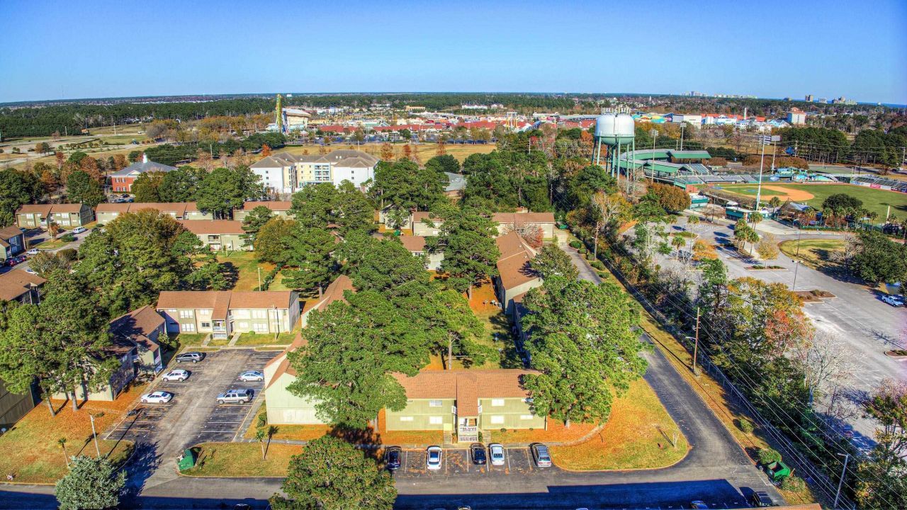 2000 Greens Blvd. Photo 26