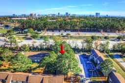 2000 Greens Blvd. photo 4