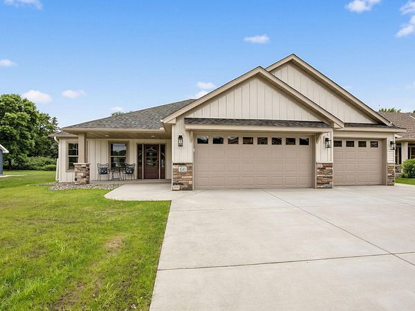 611 Brookwood Lane, Saint Cloud, MN 56303