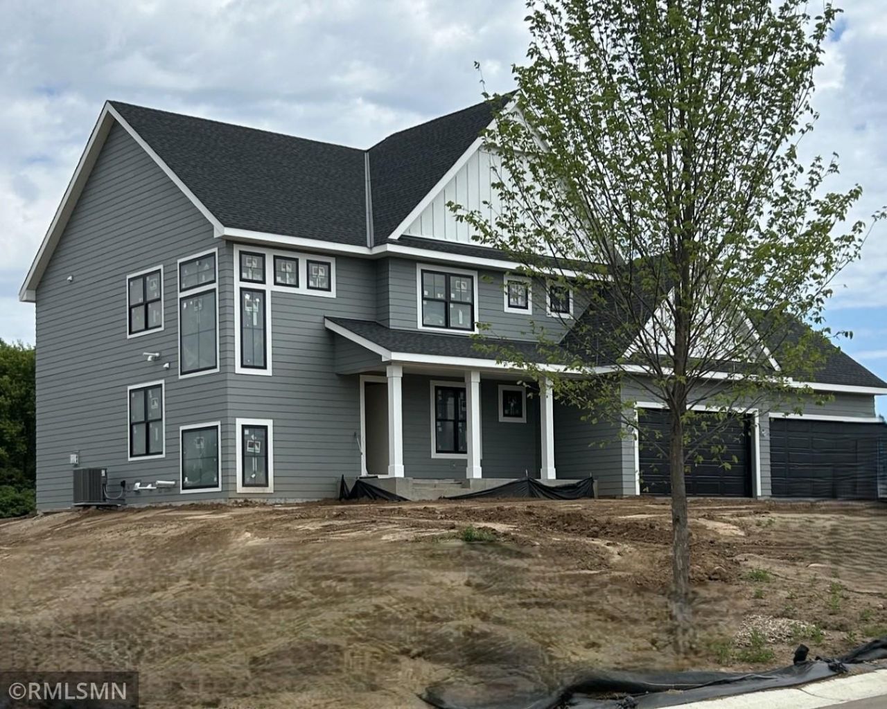 5803 S Century Ridge S, Woodbury, MN 55129