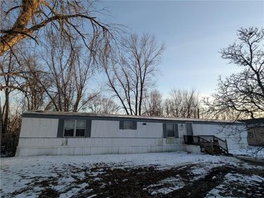 203 W 4th Street, Henrietta, MO 64063