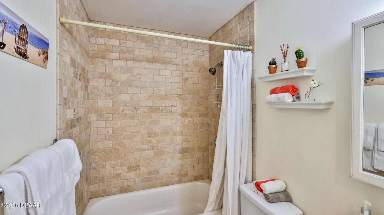 411 N Halifax Avenue, Unit 300, Daytona Beach, FL 32118 Photo