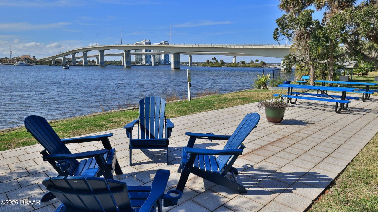 411 N Halifax Avenue, Unit 300, Daytona Beach, FL 32118 Photo