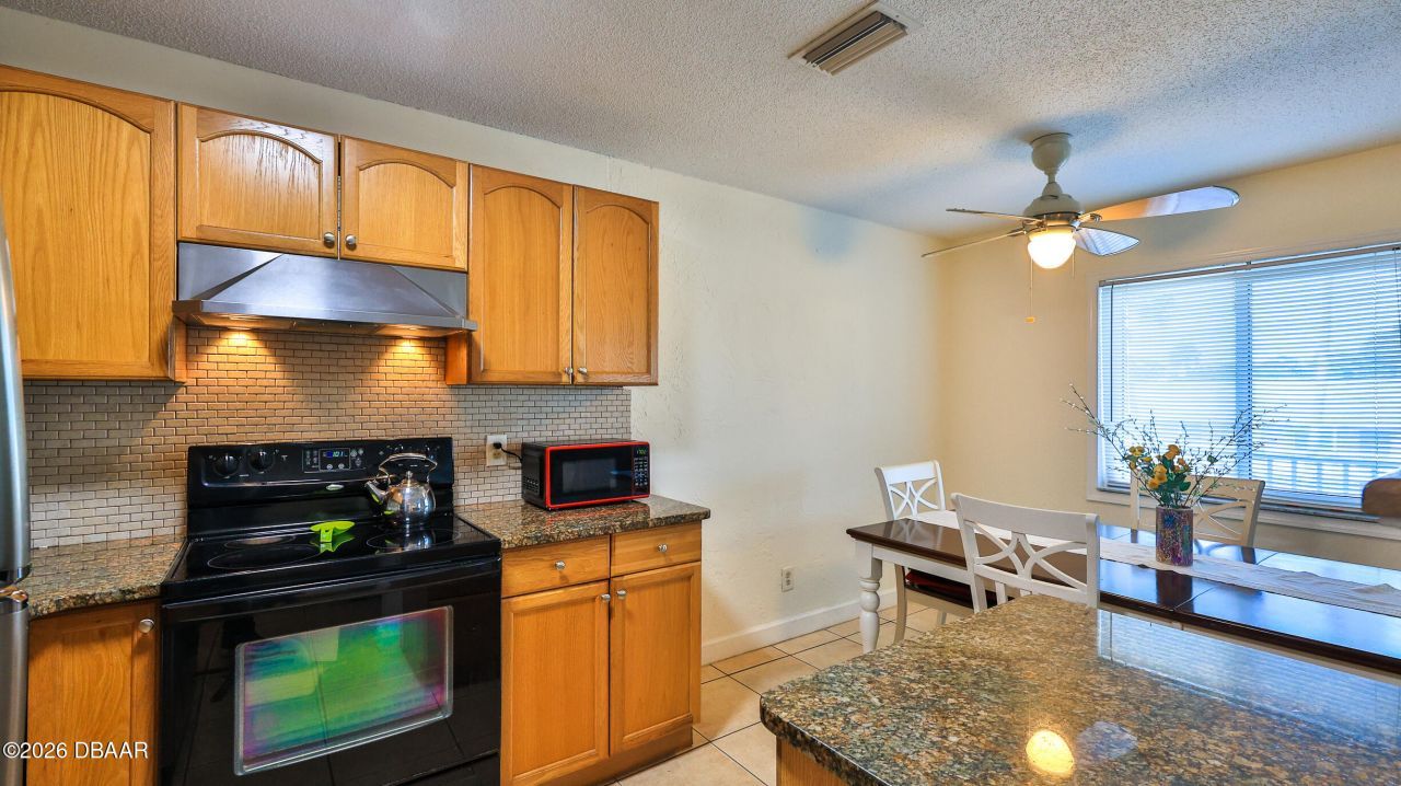 411 N Halifax Avenue, Unit 300, Daytona Beach, FL 32118 Photo