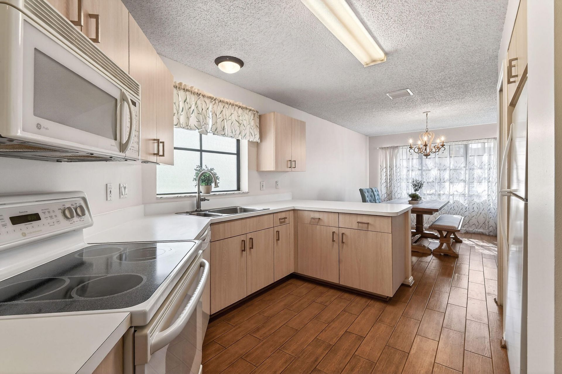 111 Weybridge Circle, Unit C, Royal Palm Beach, FL 33411 Photo