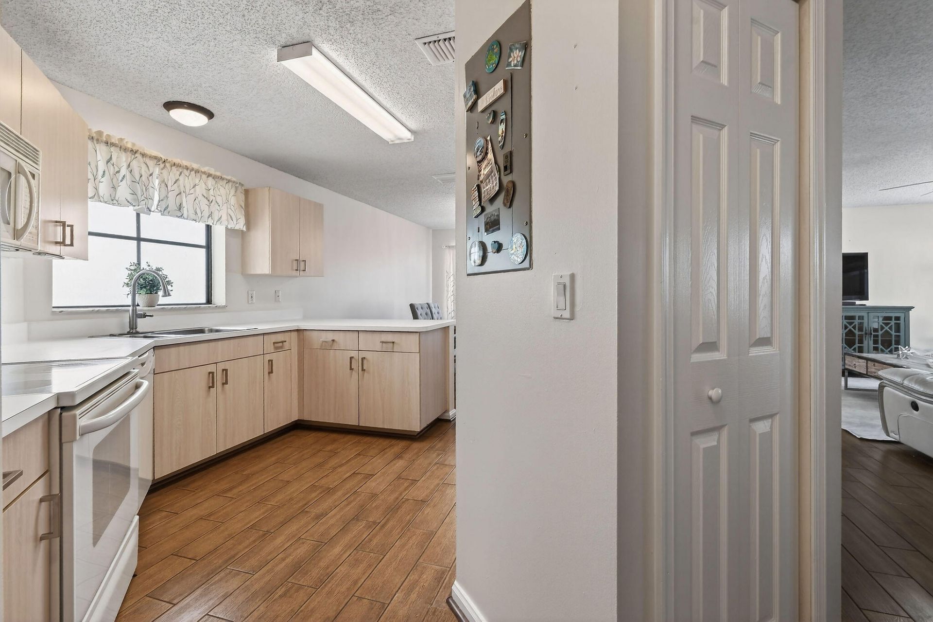 111 Weybridge Circle, Unit C, Royal Palm Beach, FL 33411 Photo