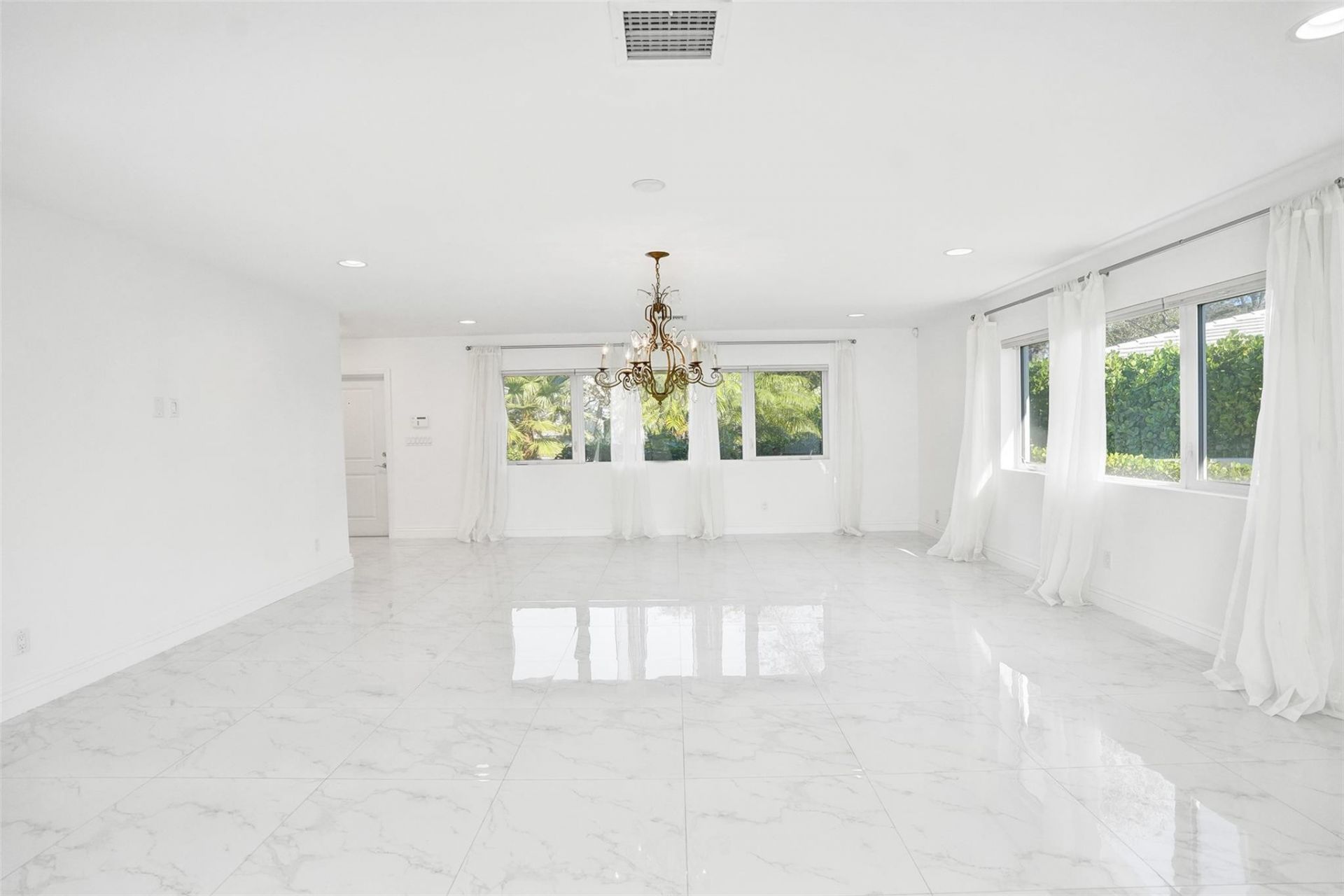 26 Cayuga Rd, Sea Ranch Lakes, FL 33308 Photo