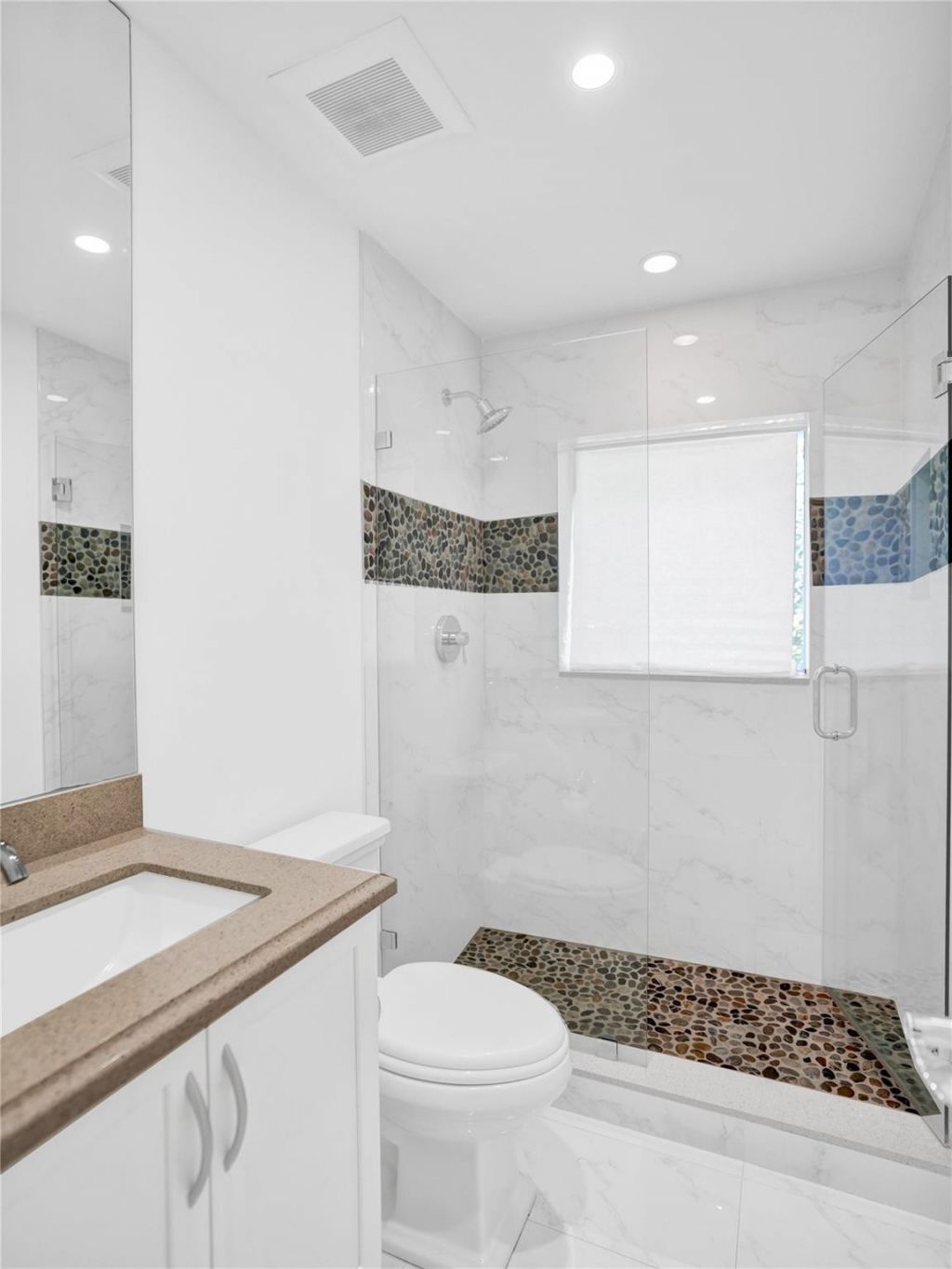 26 Cayuga Rd, Sea Ranch Lakes, FL 33308 Photo