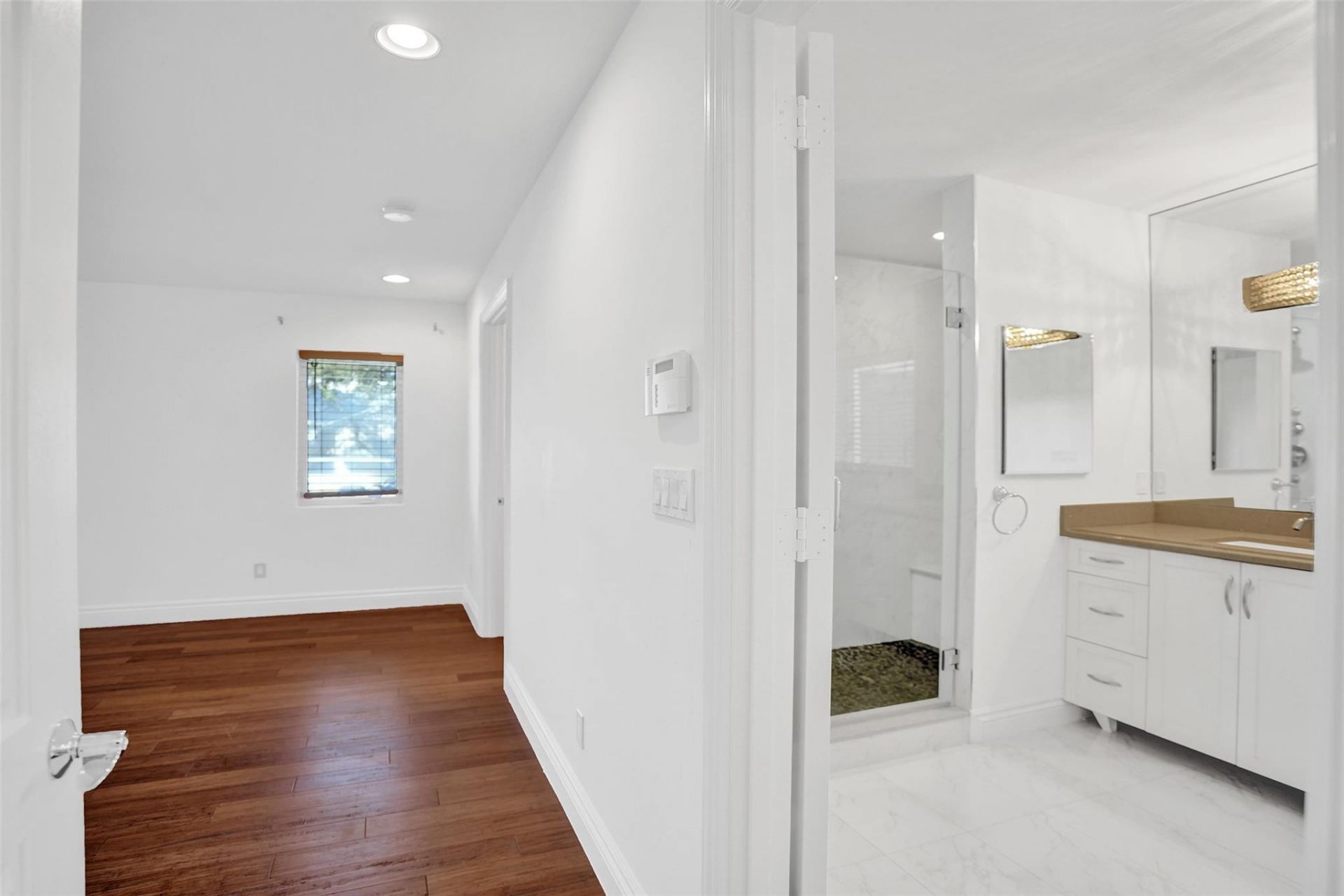 26 Cayuga Rd, Sea Ranch Lakes, FL 33308 Photo