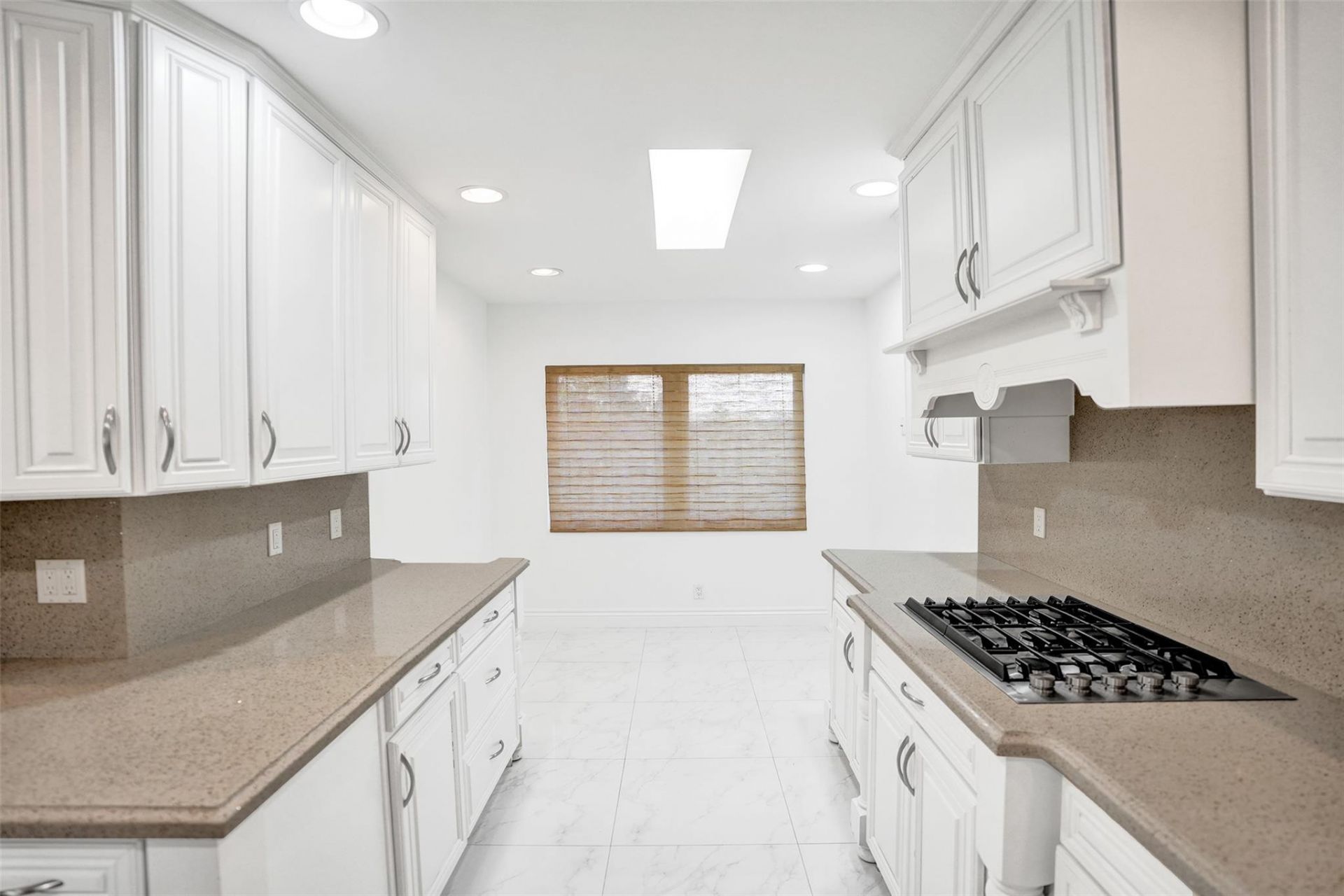 26 Cayuga Rd, Sea Ranch Lakes, FL 33308 Photo