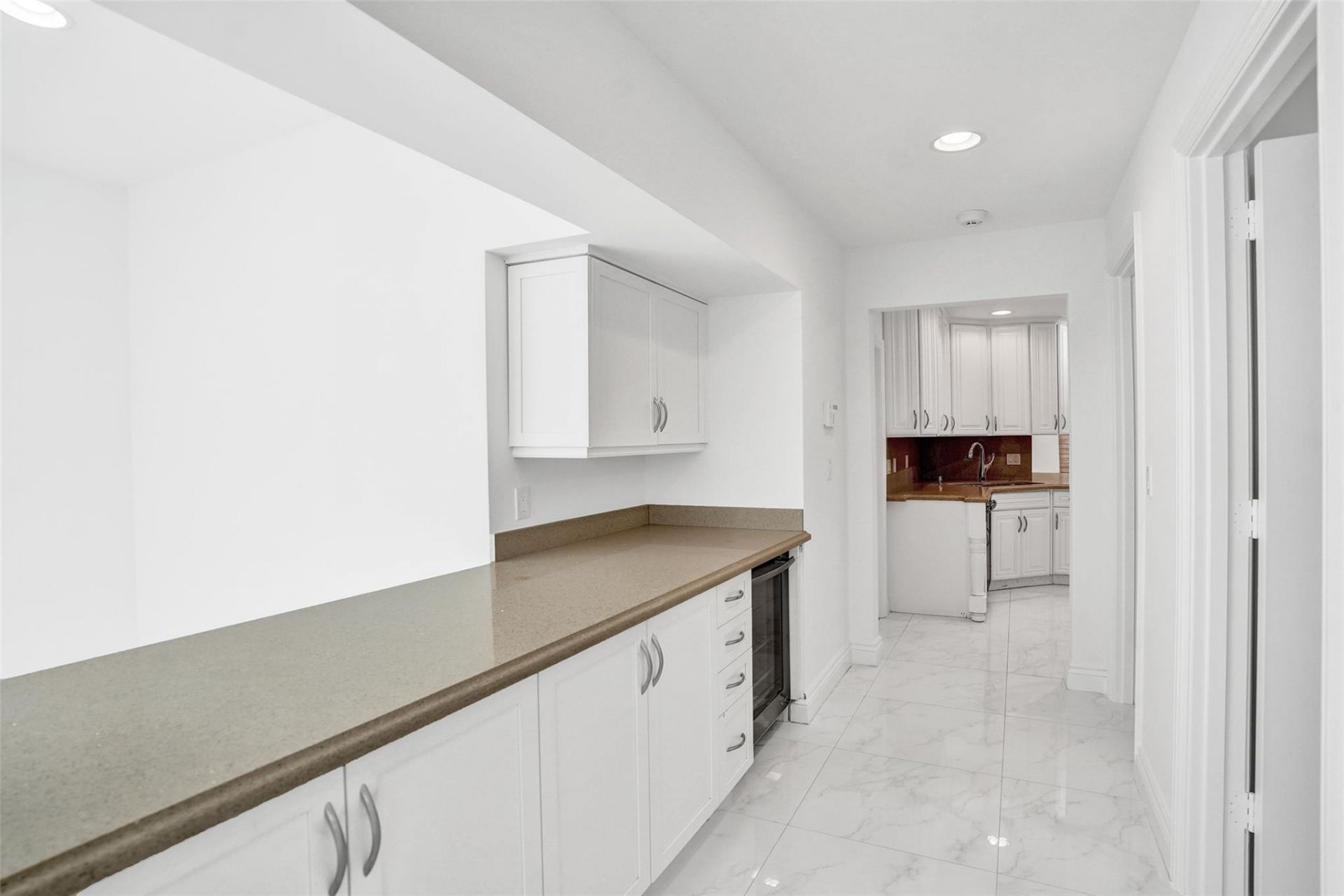 26 Cayuga Rd, Sea Ranch Lakes, FL 33308 Photo