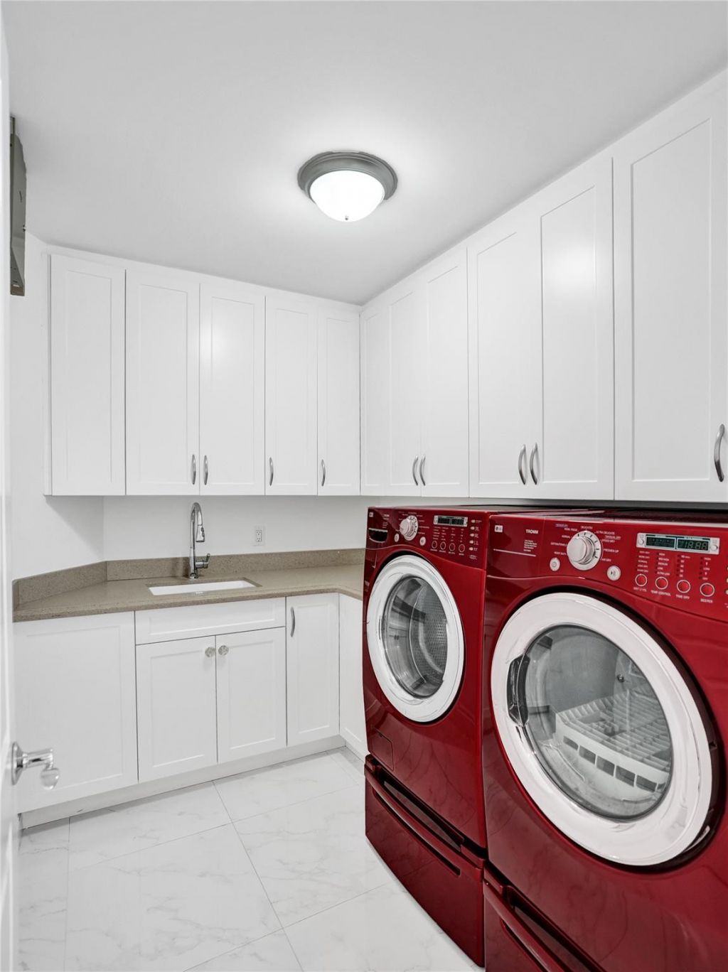 26 Cayuga Rd, Sea Ranch Lakes, FL 33308 Photo