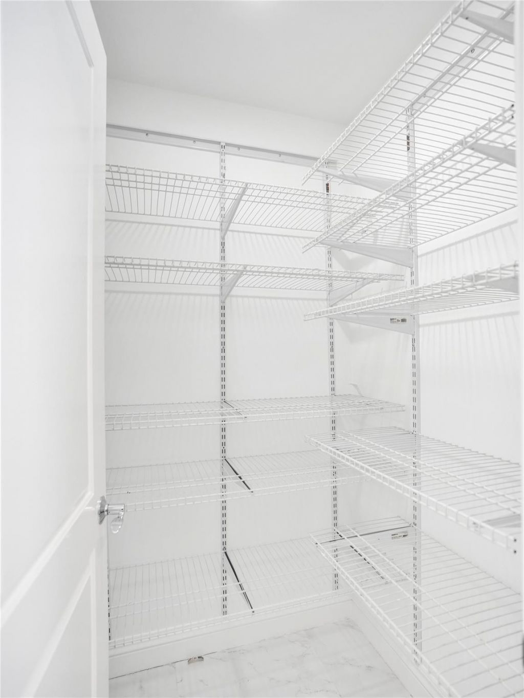 26 Cayuga Rd, Sea Ranch Lakes, FL 33308 Photo