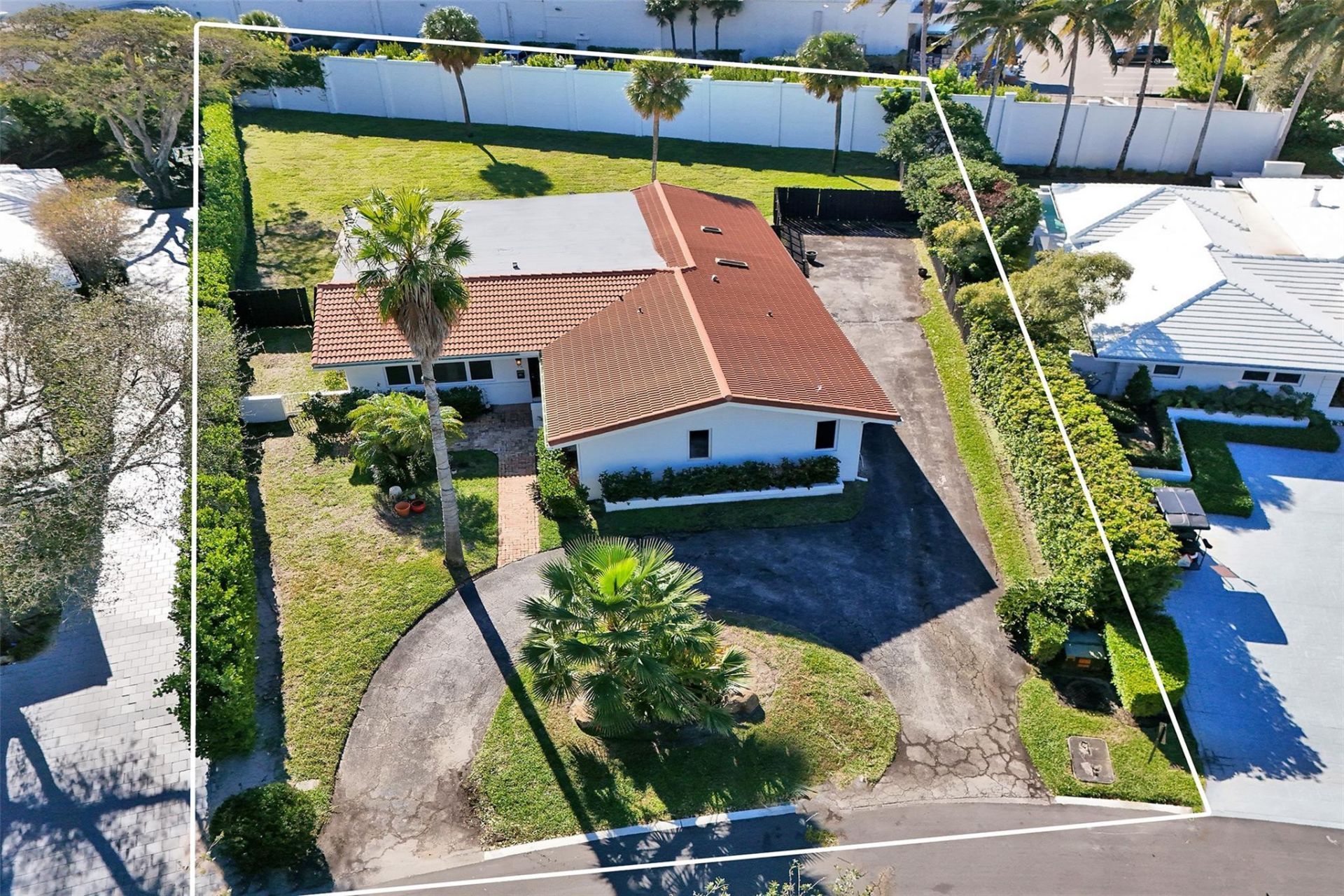 26 Cayuga Rd, Sea Ranch Lakes, FL 33308 Photo